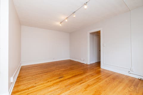 Tiny photo for 725 W Sheridan Road W #502, Chicago, IL 60613 (MLS # 12732738)