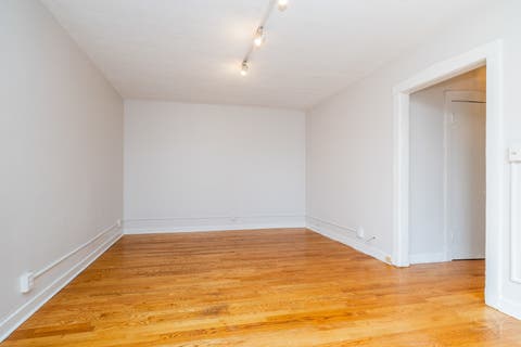 Tiny photo for 725 W Sheridan Road W #502, Chicago, IL 60613 (MLS # 12732738)