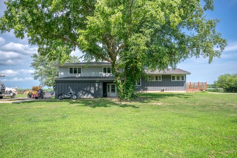 Photo of 1516 E 18th Road, Streator, IL 61364 (MLS # 12455729)