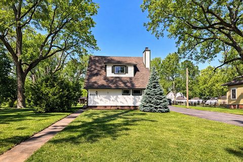 Tiny photo for 18404 Dixie Highway, Homewood, IL 60430 (MLS # 12601316)