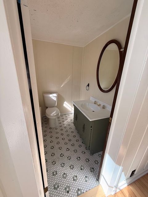 Tiny photo for 18404 Dixie Highway, Homewood, IL 60430 (MLS # 12601316)