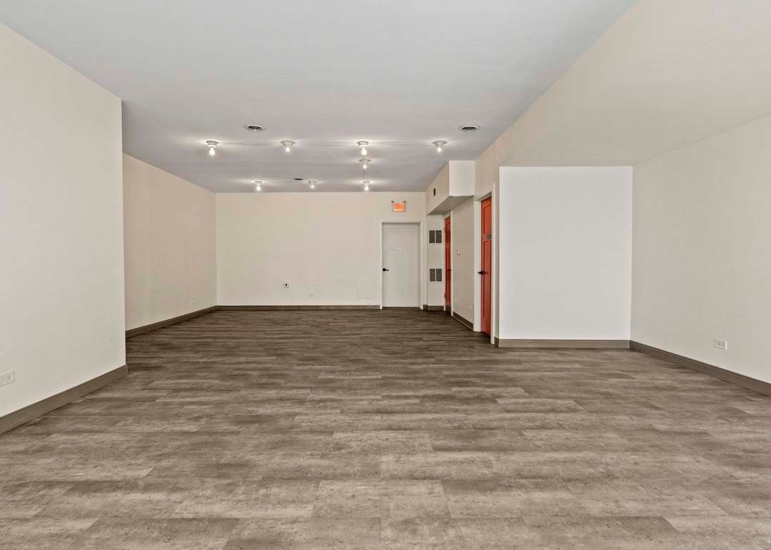 5110 W Fullerton Avenue