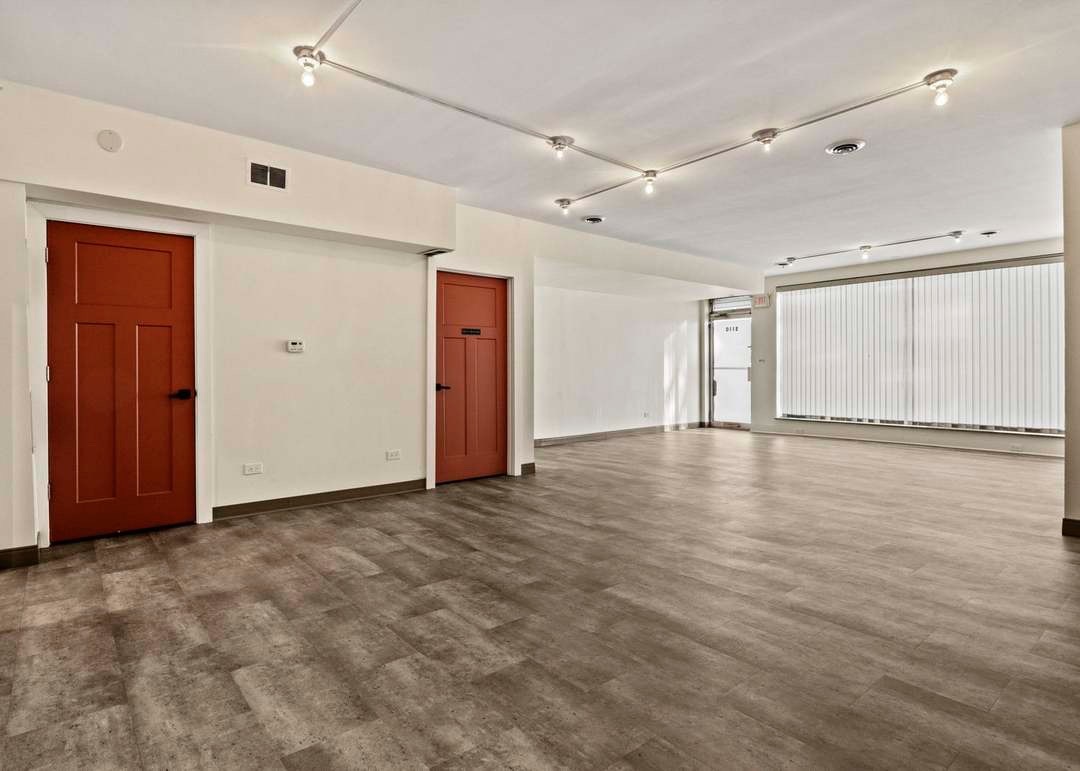 5110 W Fullerton Avenue