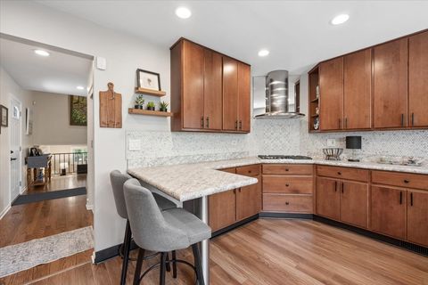 Tiny photo for 4017 Carousel Drive, Northbrook, IL 60062 (MLS # 12693446)