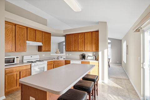 Tiny photo for 1633 Fredericksburg Lane #1633, Aurora, IL 60503 (MLS # 12559462)