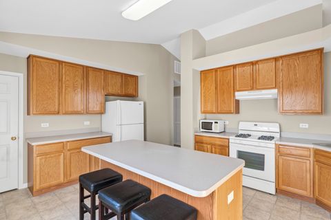 Tiny photo for 1633 Fredericksburg Lane #1633, Aurora, IL 60503 (MLS # 12559462)