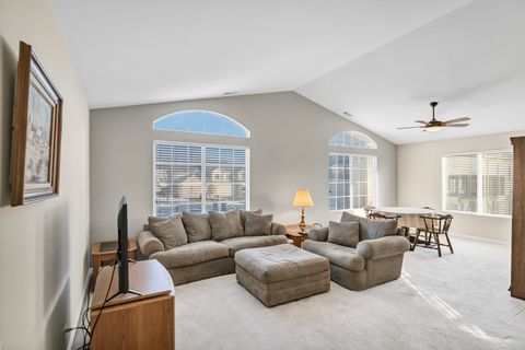 Tiny photo for 1633 Fredericksburg Lane #1633, Aurora, IL 60503 (MLS # 12559462)