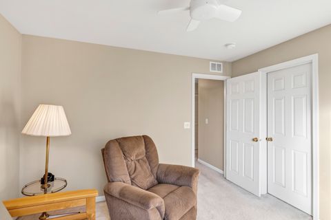 Tiny photo for 1633 Fredericksburg Lane #1633, Aurora, IL 60503 (MLS # 12559462)