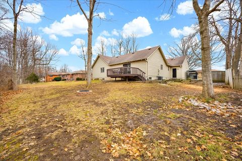 Tiny photo for 1705 Longden Avenue, Bloomington, IL 61701 (MLS # 12544983)