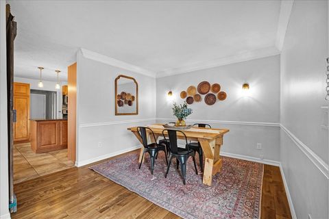 Tiny photo for 1705 Longden Avenue, Bloomington, IL 61701 (MLS # 12544983)