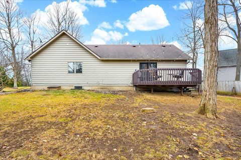 Tiny photo for 1705 Longden Avenue, Bloomington, IL 61701 (MLS # 12544983)