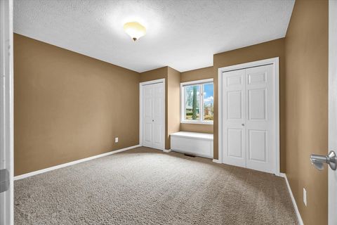 Tiny photo for 1705 Longden Avenue, Bloomington, IL 61701 (MLS # 12544983)