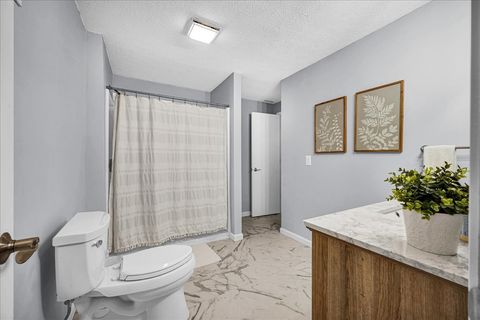 Tiny photo for 1705 Longden Avenue, Bloomington, IL 61701 (MLS # 12544983)