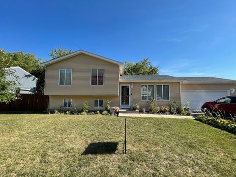 Photo of 3717 Willow Crest Drive, Zion, IL 60099 (MLS # 12472797)