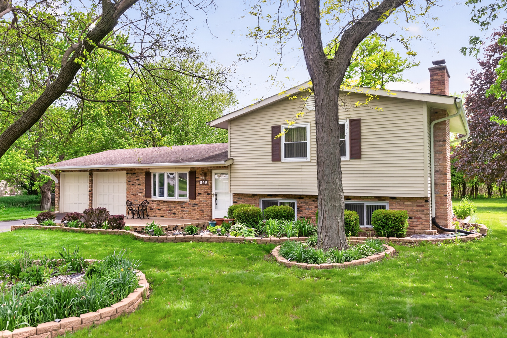 849 Hemlock Drive