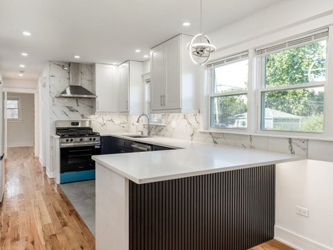 Tiny photo for 235 W 43rd Street, Chicago, IL 60609 (MLS # 12767891)