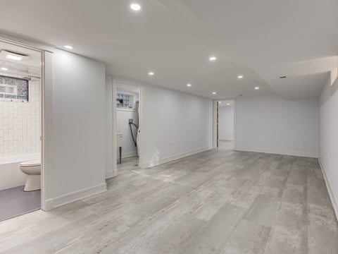 Tiny photo for 235 W 43rd Street, Chicago, IL 60609 (MLS # 12767891)