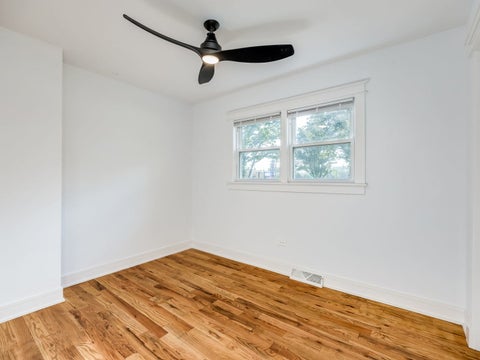 Tiny photo for 235 W 43rd Street, Chicago, IL 60609 (MLS # 12767891)