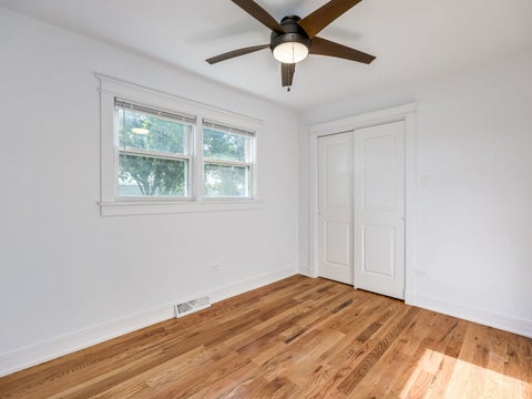 Tiny photo for 235 W 43rd Street, Chicago, IL 60609 (MLS # 12767891)