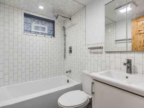 Tiny photo for 235 W 43rd Street, Chicago, IL 60609 (MLS # 12767891)