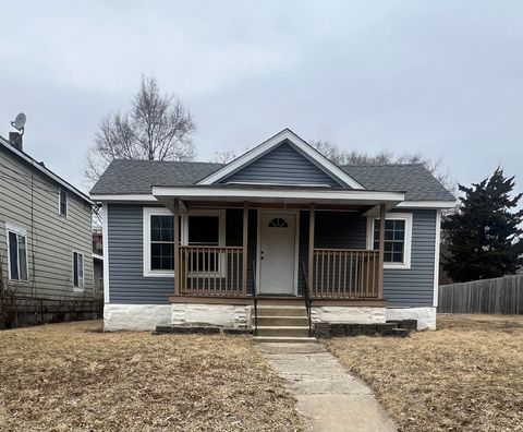 Photo of 207 Davis Street, Joliet, IL 60436 (MLS # 12577806)