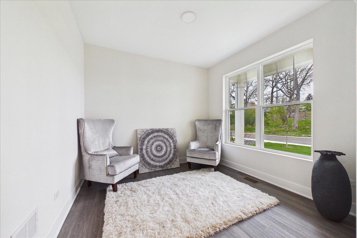 22043 W Casa Bella View