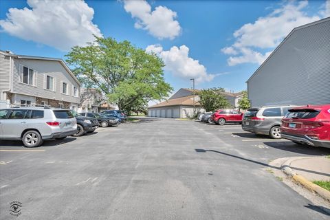 Tiny photo for 5E Fernwood Drive, Bolingbrook, IL 60440 (MLS # 12398743)