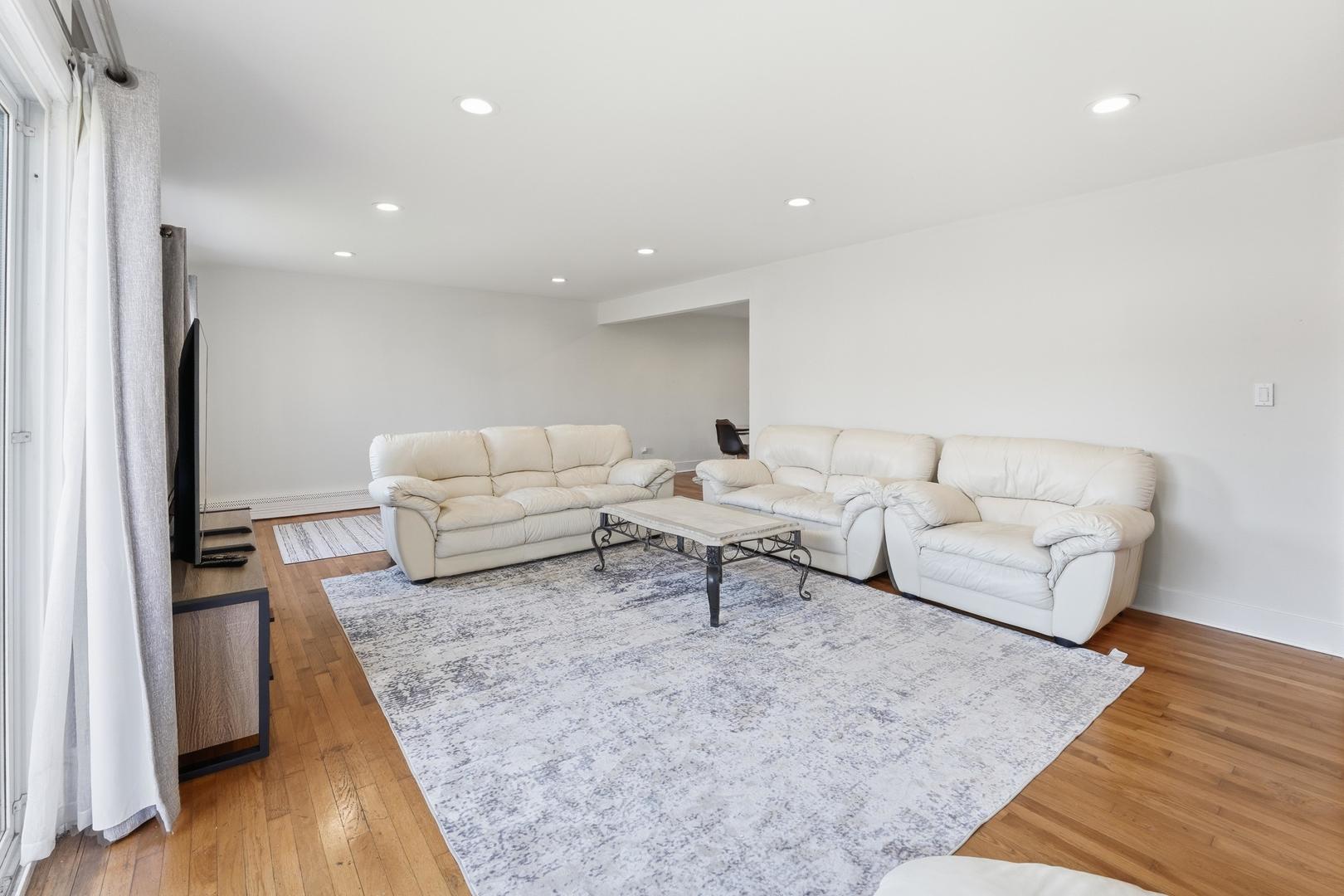 8924 Kenneth Drive 107G