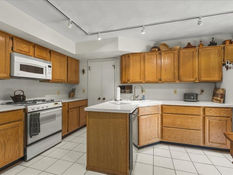 Tiny photo for 5121 Brookview Road, Rockford, IL 61107 (MLS # 12668392)