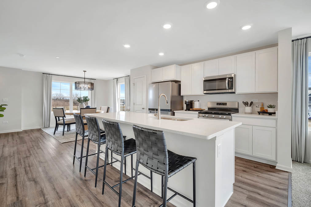 438 lakeshore Court