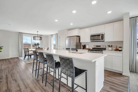 Tiny photo for 438 lakeshore Court, St. Charles, IL 60174 (MLS # 12635961)