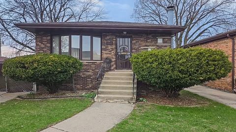 Photo of 412 Saginaw Avenue, Calumet City, IL 60409 (MLS # 12338682)