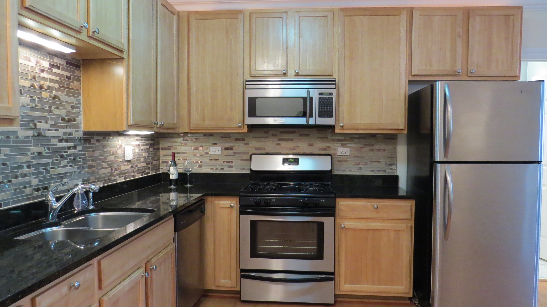 3000 W Lawrence Avenue 3H