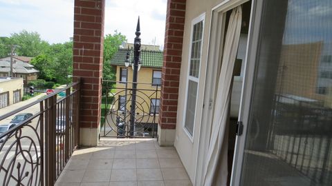 Tiny photo for 3000 W Lawrence Avenue #3H, Chicago, IL 60625 (MLS # 12392547)