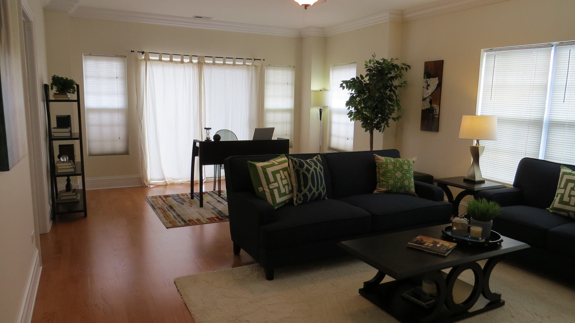 3000 W Lawrence Avenue 3H