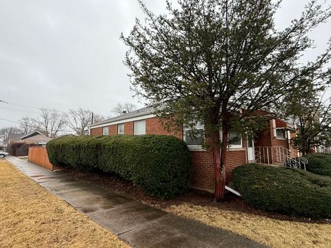 Tiny photo for 317 Frederick Avenue, Bellwood, IL 60104 (MLS # 12585550)