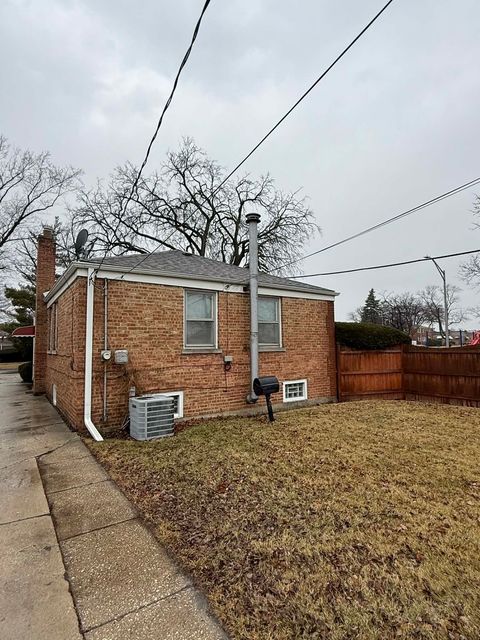 Tiny photo for 317 Frederick Avenue, Bellwood, IL 60104 (MLS # 12585550)