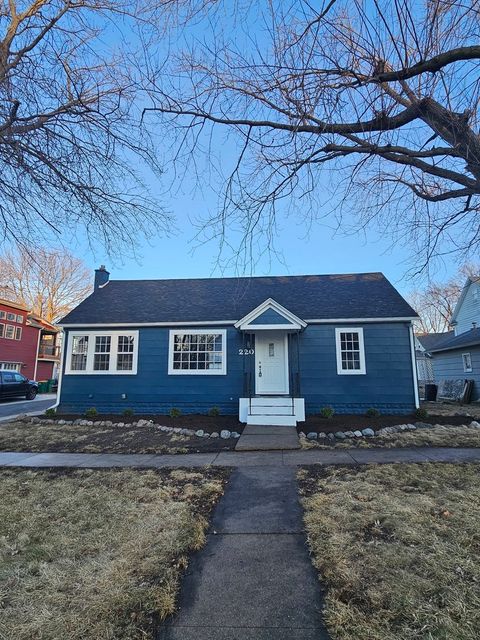 Photo of 220 S Walnut Street, Sycamore, IL 60178 (MLS # 12568532)