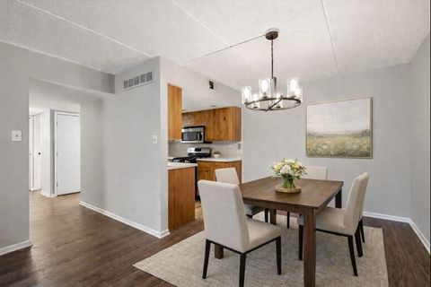 Tiny photo for 8025 Woodglen Lane #303, Downers Grove, IL 60516 (MLS # 12550435)