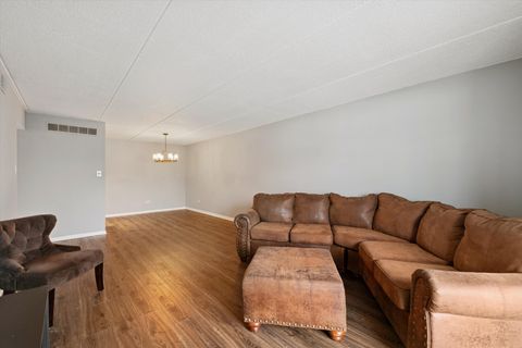 Tiny photo for 8025 Woodglen Lane #303, Downers Grove, IL 60516 (MLS # 12550435)