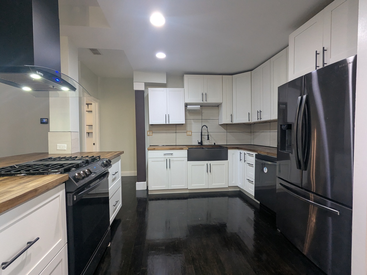 6814 N Ashland Boulevard 1C