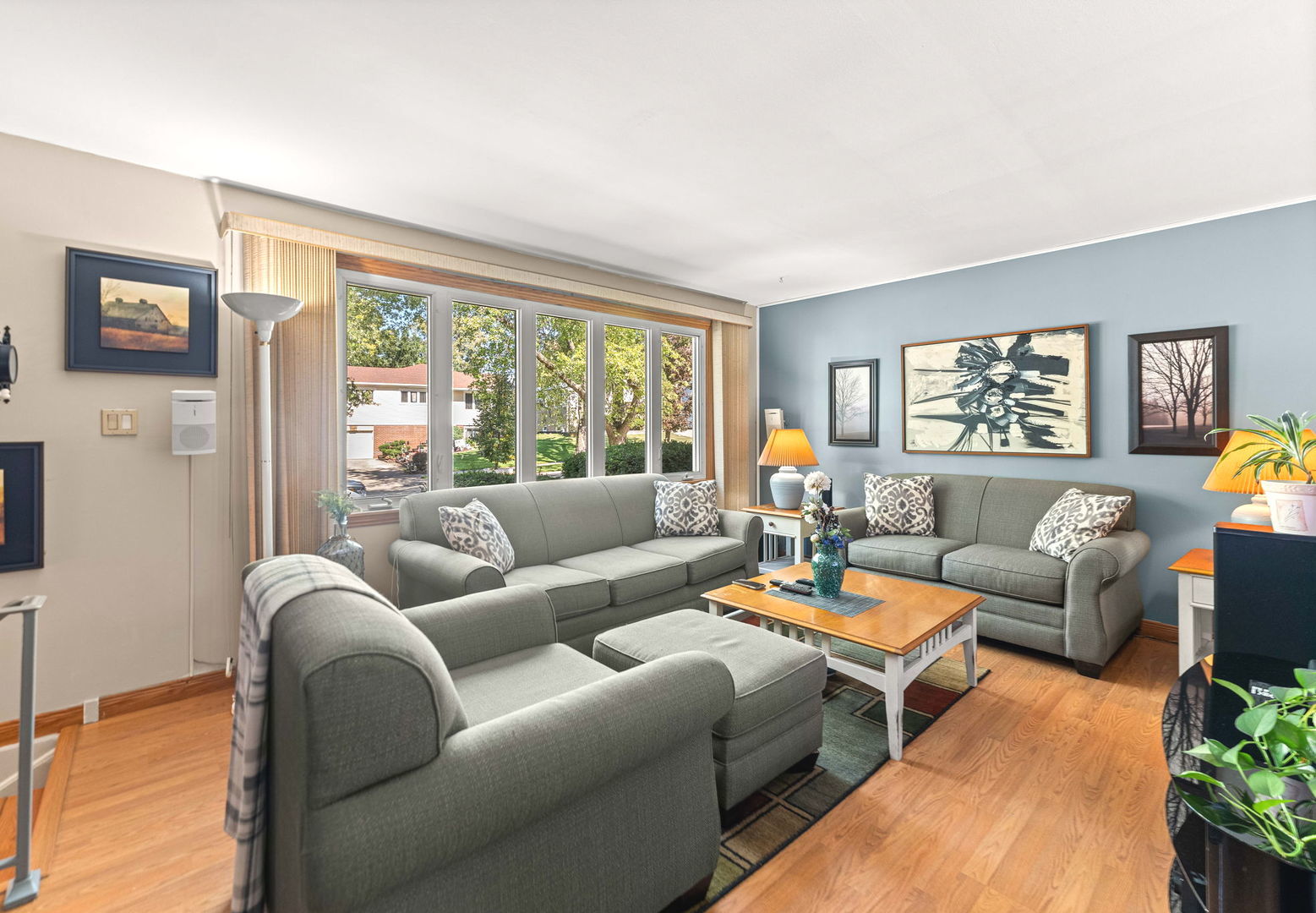 9137 W 91st Place