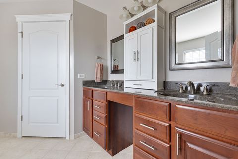 Tiny photo for 1127 Pine Valley Court, Elgin, IL 60124 (MLS # 12507902)