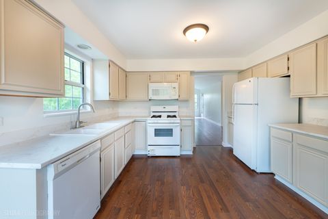 Tiny photo for 1681 Penny Lane #B, Crystal Lake, IL 60014 (MLS # 12658477)