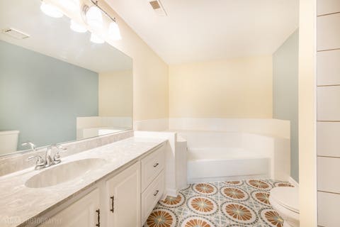 Tiny photo for 1681 Penny Lane #B, Crystal Lake, IL 60014 (MLS # 12658477)