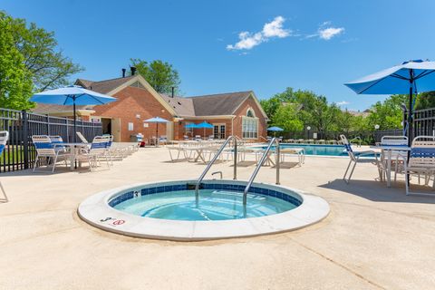 Tiny photo for 1681 Penny Lane #B, Crystal Lake, IL 60014 (MLS # 12658477)