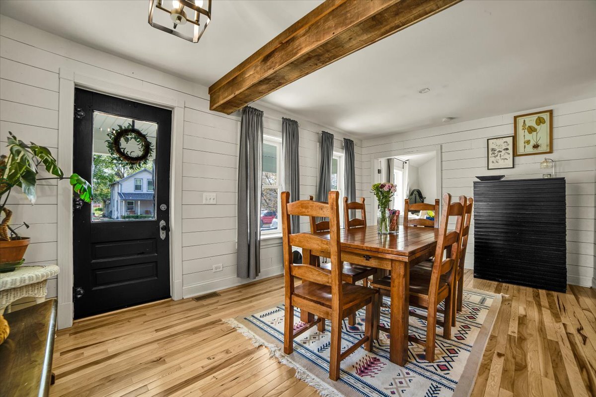 26 E Van Buren Street