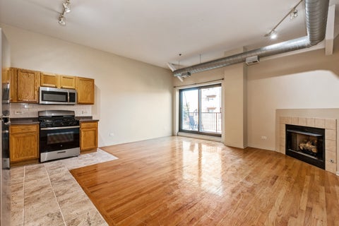 Tiny photo for 1000 E 53rd Street #302, Chicago, IL 60615 (MLS # 12680614)