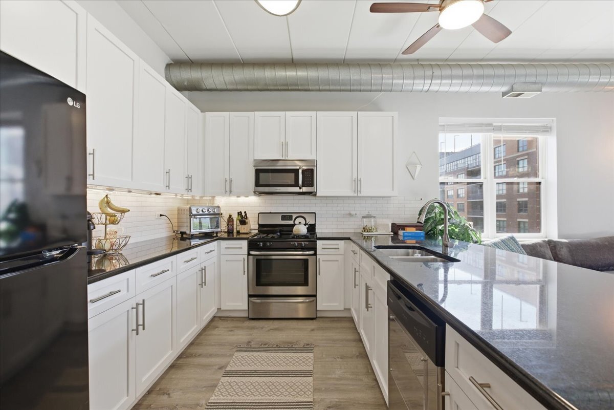 1155 W Madison Street 501