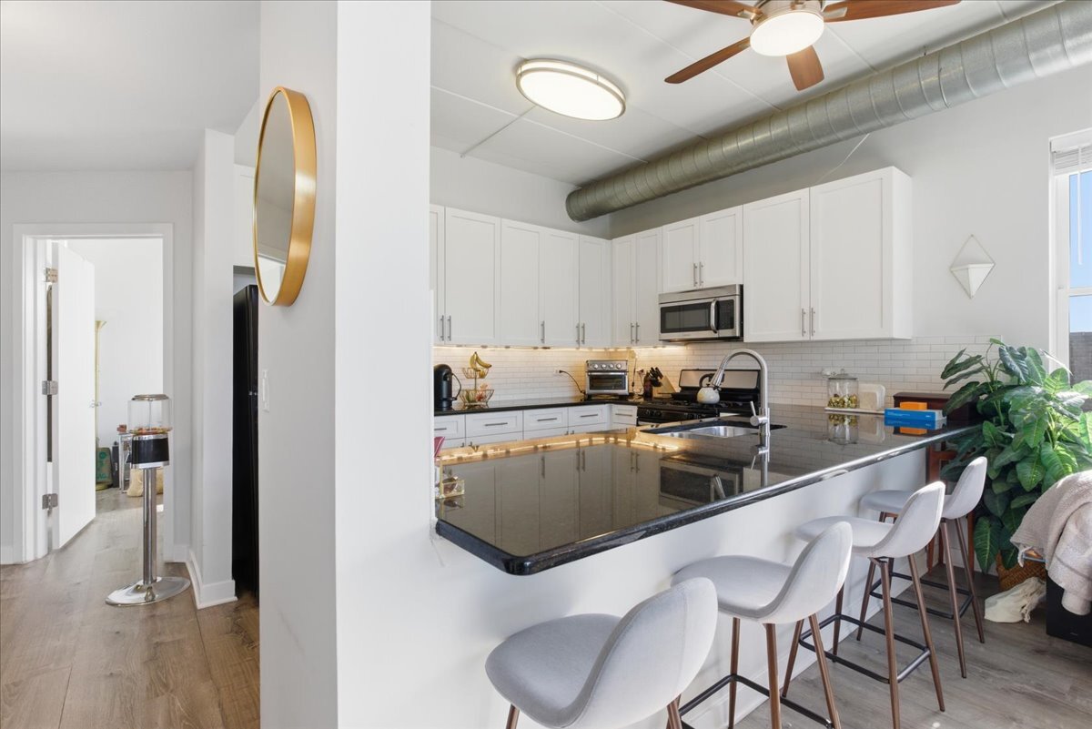 1155 W Madison Street 501
